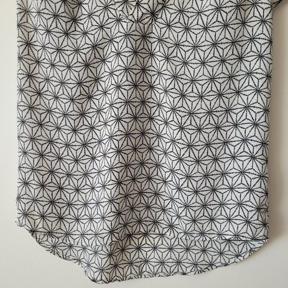 H&m Geometric Pattern Short Sleeve Blouse Size 4 - Picture 7 of 10